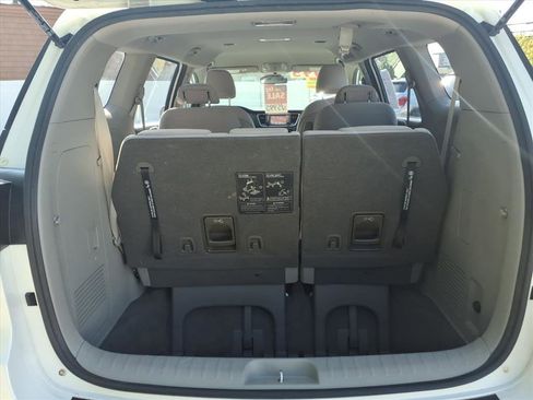 Used 2019 Kia Sedona L image 12