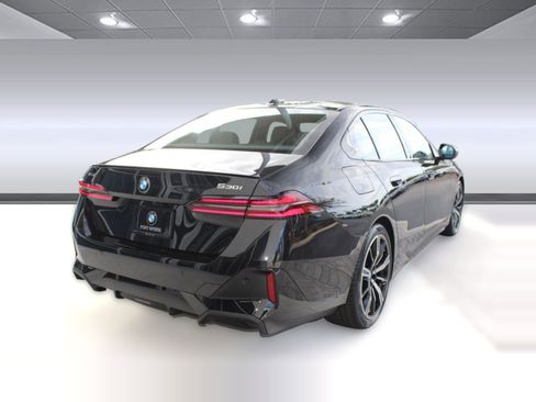 New 2026 BMW 530i xDrive w/ Executive Package image 8