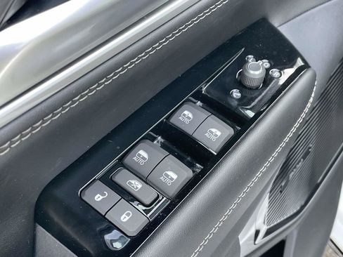 New 2026 Jeep Grand Wagoneer Limited image 24