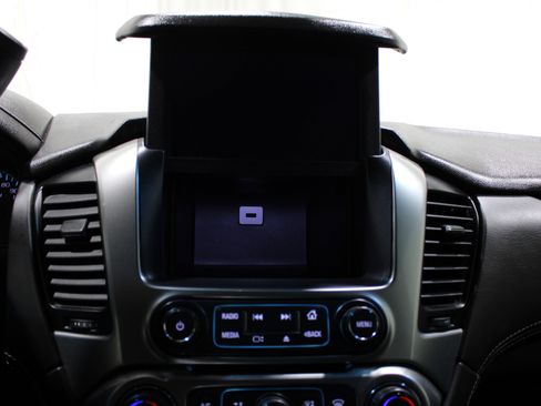 Used 2019 Chevrolet Tahoe LT image 19