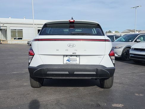 New 2026 Hyundai Kona SE AWD/4WD image 4