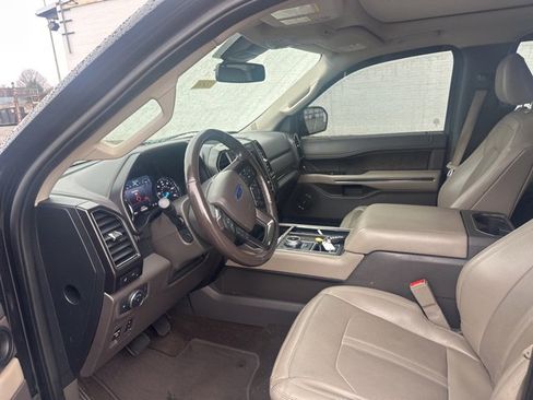Used 2021 Ford Expedition Max Limited image 9