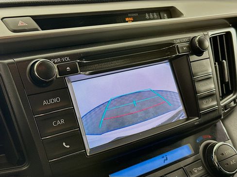 Used 2018 Toyota RAV4 XLE image 21