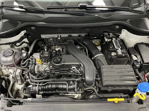 Used 2022 Volkswagen Taos SE image 35