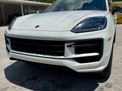 Used 2026 Porsche Cayenne S AWD/4WD image 11