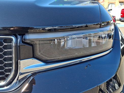 Used 2023 Jeep Grand Cherokee Overland image 9