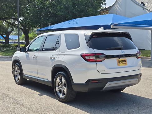 Certified 2025 Honda Pilot EX-L image 5