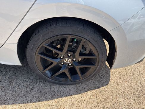 Used 2025 Honda Civic Sport image 10