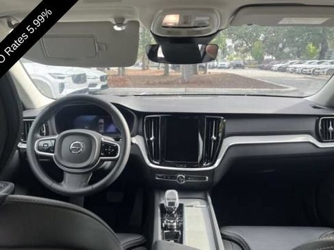 Used 2025 Volvo V60 B5 Cross Country Ultra AWD/4WD image 5