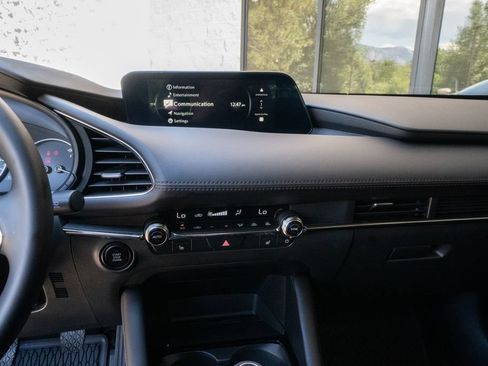 Used 2026 MAZDA MAZDA3 2.5 S Hatchback w/ Premium Pkg FWD image 11