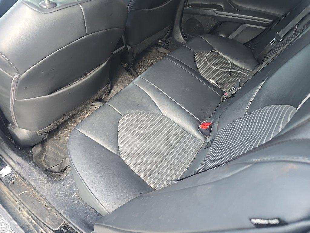 Used 2023 Toyota Camry SE w/ Convenience Package FWD image 11