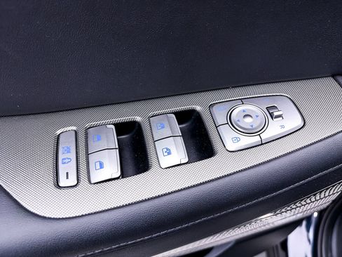 Used 2022 Hyundai Palisade Limited FWD image 18