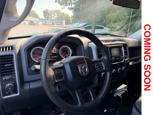 Used 2017 RAM 1500 Express AWD/4WD image 12