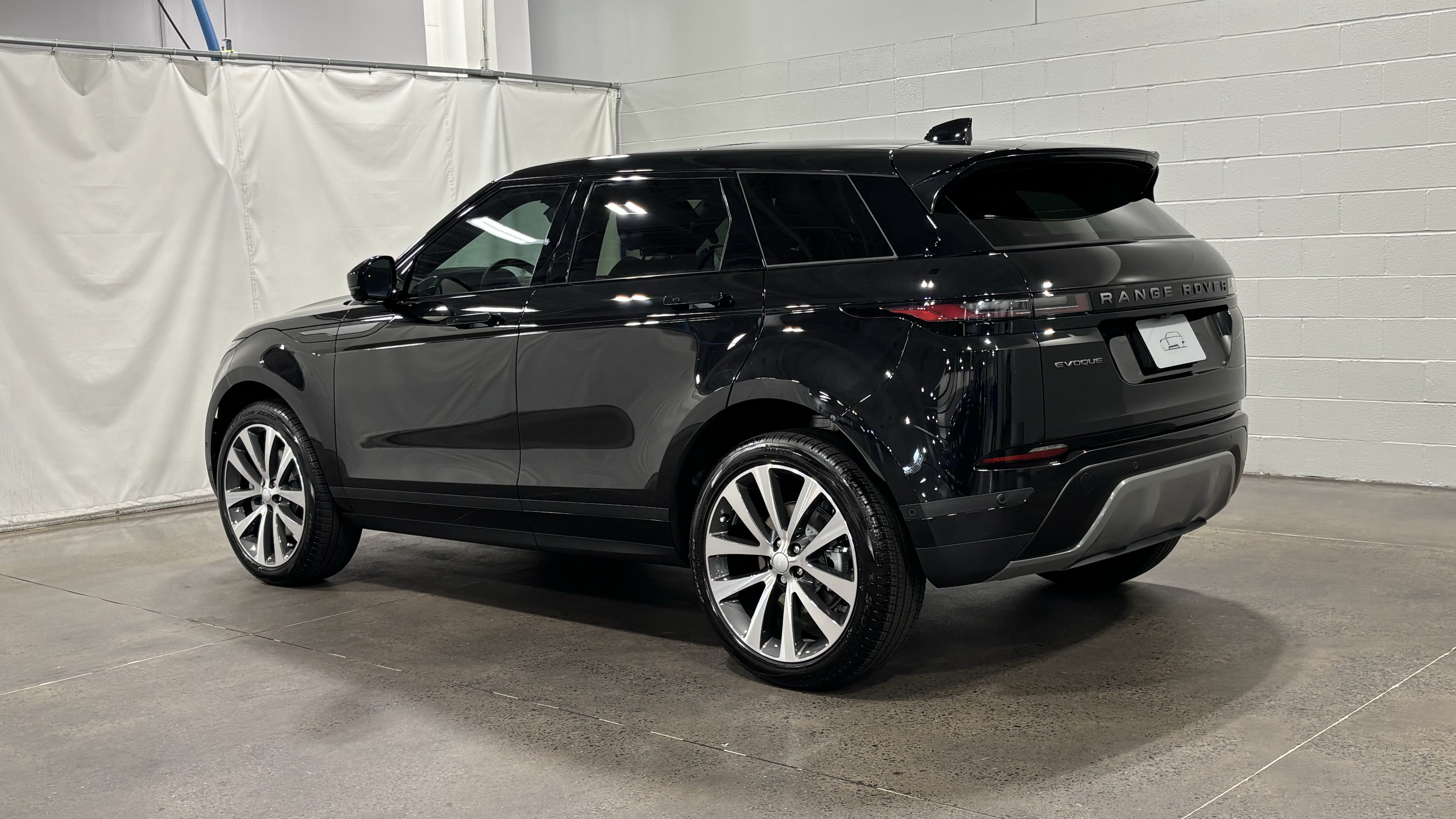 New 2026 Land Rover Range Rover Evoque S AWD/4WD image 12