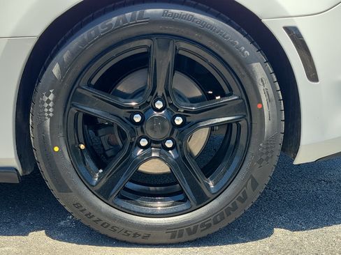 Used 2019 Chevrolet Camaro LT RWD image 10