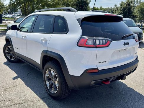 Used 2019 Jeep Cherokee Trailhawk AWD/4WD image 3