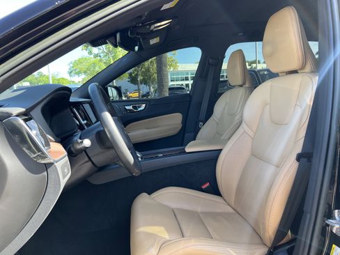 Used 2023 Volvo XC60 B5 Ultimate w/ Climate Package image 16