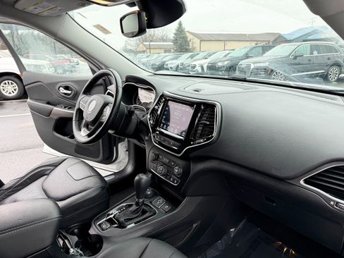 Used 2020 Jeep Cherokee Limited w/ Technology Group image 21