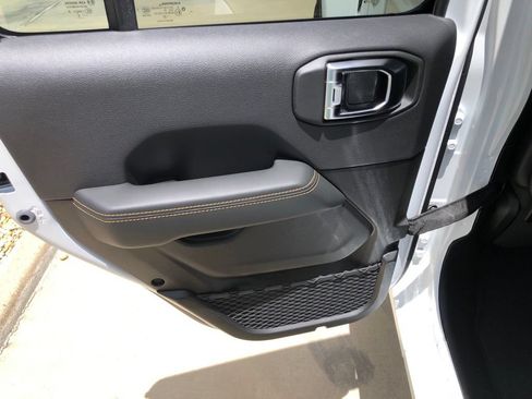 New 2025 Jeep Wrangler Unlimited Sahara w/ Safety Group AWD/4WD image 36