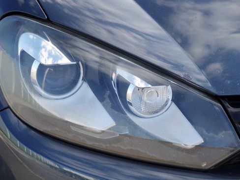Used 2011 Volkswagen Golf TDI w/ Cold Weather Pkg FWD image 19