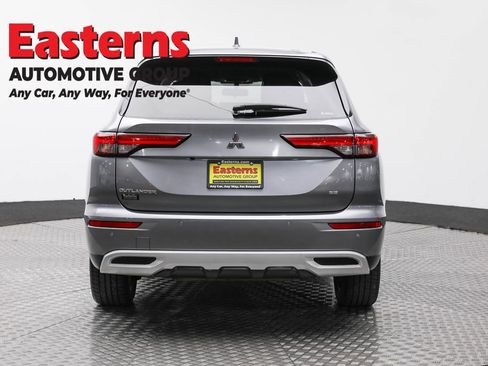 Used 2024 Mitsubishi Outlander SE image 6