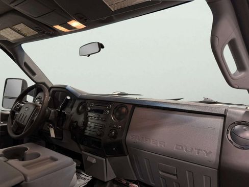 Used 2015 Ford F250 XL w/ Power Equipment Group image 23