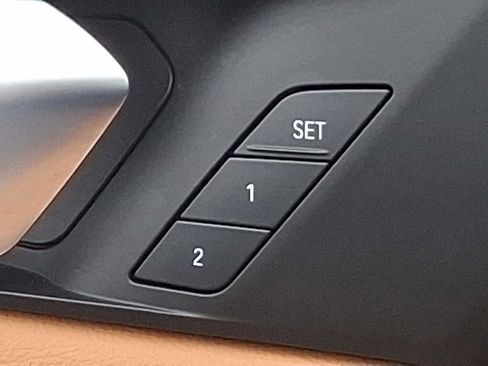 Used 2022 BMW X5 xDrive40i w/ Premium Package image 25