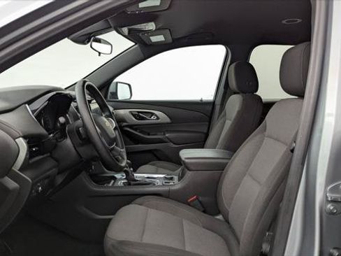 Used 2023 Chevrolet Traverse LT FWD image 14
