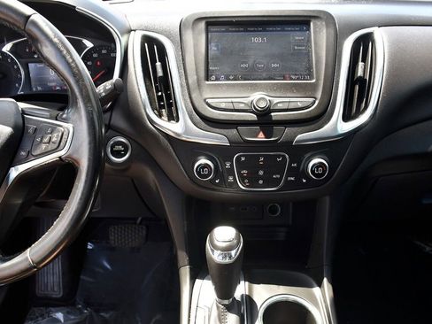 Used 2021 Chevrolet Equinox LT w/ Driver Convenience Package image 24