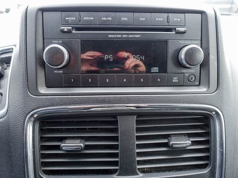 Used 2016 Dodge Grand Caravan SE w/ Quick Order Package 29E SE image 5