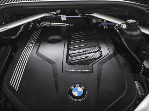 Used 2022 BMW X7 xDrive40i w/ Premium Package image 50