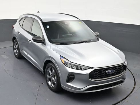 Used 2024 Ford Escape ST-Line w/ Tech Pack #1 FWD image 16