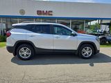 Used 2022 GMC Terrain SLE w/ Driver Convenience Package image 2