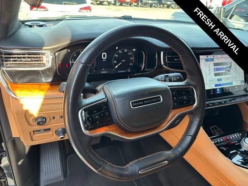 Used 2022 Jeep Grand Wagoneer Series III AWD/4WD image 16