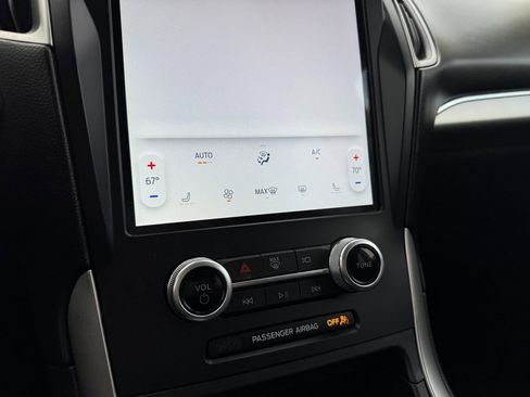 Used 2022 Ford Edge SEL image 20