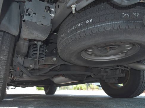 Used 2002 Cadillac Escalade AWD image 12