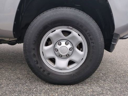 Used 2019 Toyota Tacoma SR w/ SR Convenience Package image 11