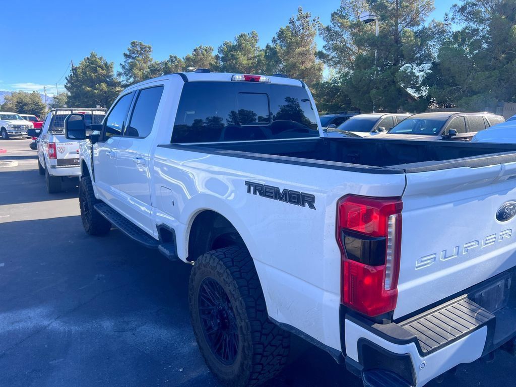 Used 2023 Ford F350 Lariat w/ Lariat Ultimate Package AWD/4WD image 2