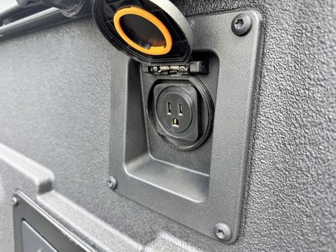 Used 2024 Toyota Tacoma TRD Sport image 19