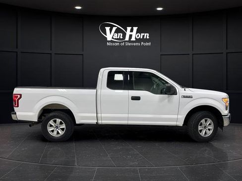 Used 2017 Ford F150 XLT image 2