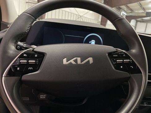 Used 2024 Kia Niro Wind FWD image 16