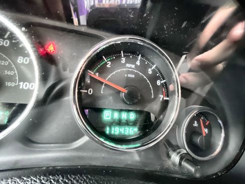 Used 2018 Jeep Wrangler Unlimited Sport S image 12