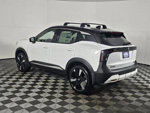 New 2026 Nissan Kicks SR w/ Cold Weather Package image 7