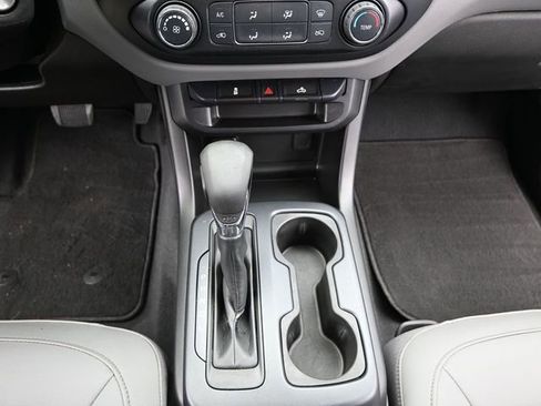 Used 2022 Chevrolet Colorado W/T image 9