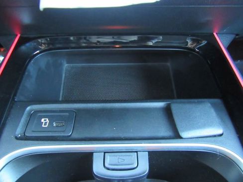 Used 2023 Mercedes-Benz EQB 300 4MATIC image 47