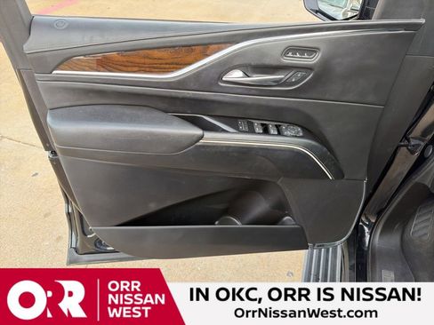 Used 2021 Cadillac Escalade ESV Premium Luxury Platinum image 11