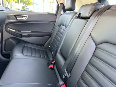 Used 2023 Ford Edge SEL w/ Convenience Package image 13