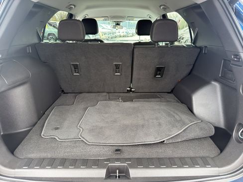 Used 2021 Chevrolet Equinox LT FWD image 35