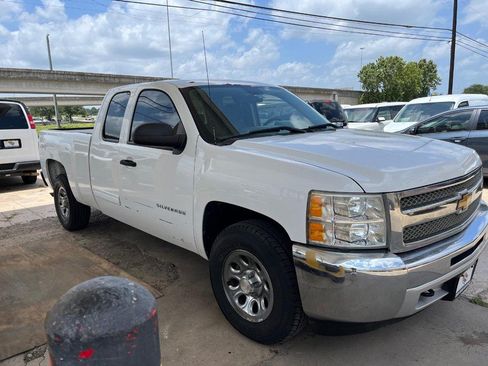 Used 2013 Chevrolet Silverado 1500 W/T w/ LS Package AWD/4WD image 3
