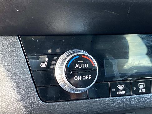 Used 2022 Mitsubishi Outlander SE AWD/4WD image 15